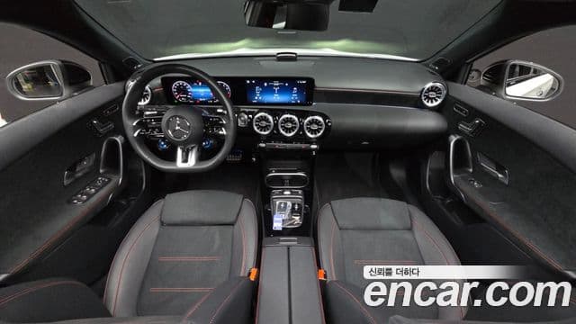 Mercedes-Benz A-Class 2025 — ფოტო 11/20