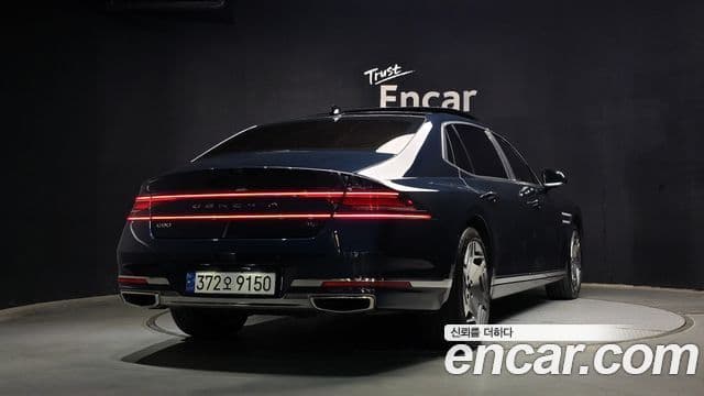 Genesis G90 2023 — Photo 19/20