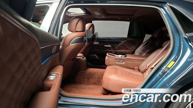 Genesis G90 2023 — Photo 14/20