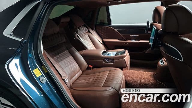 Genesis G90 2023 — Photo 11/20