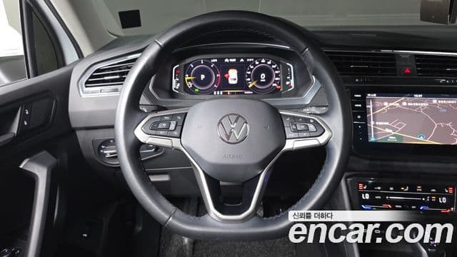 Volkswagen Tiguan 2023 — ფოტო 15/20