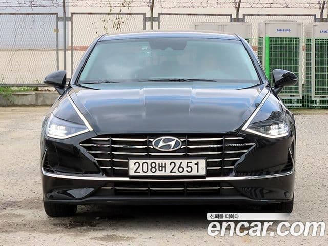 Hyundai Sonata 2022 — ფოტო 9/20