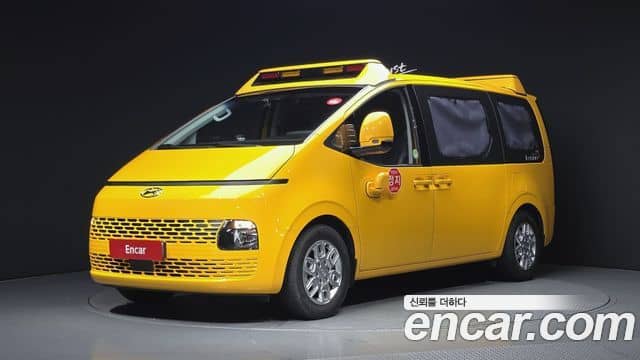 Hyundai Staria, 2023
