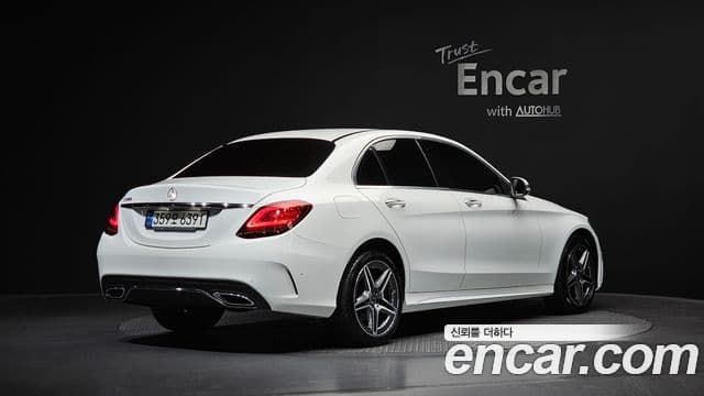 Mercedes-Benz C-Class 2021 — ფოტო 2/20