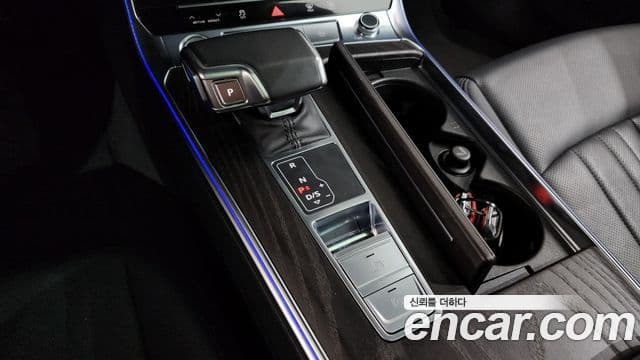 Audi A6 2020 — ფოტო 9/20