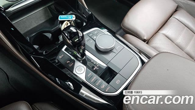 BMW X4 2021 — Şəkil 9/20