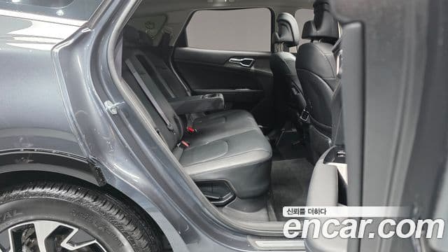 Kia Sportage 2023 — Şəkil 11/20