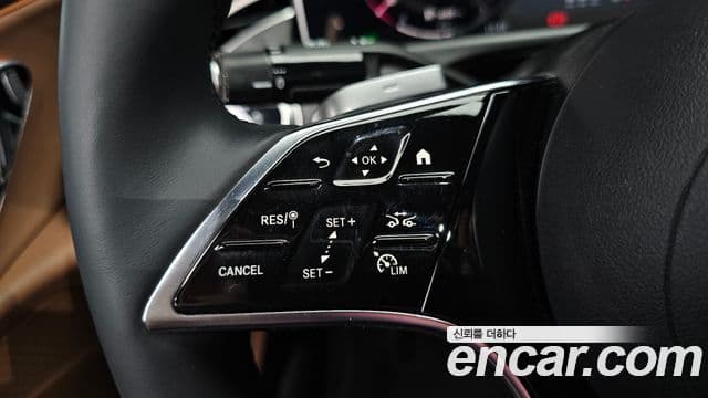 Mercedes-Benz E-Class 2025 — Photo 20/34