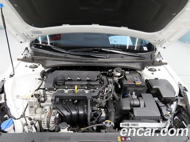 Hyundai Avante 2021 — ფოტო 5/20