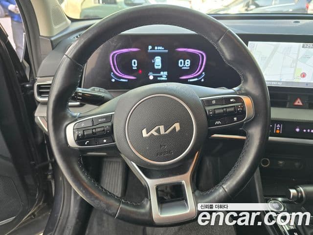 Kia Sportage 2021 — ფოტო 7/16