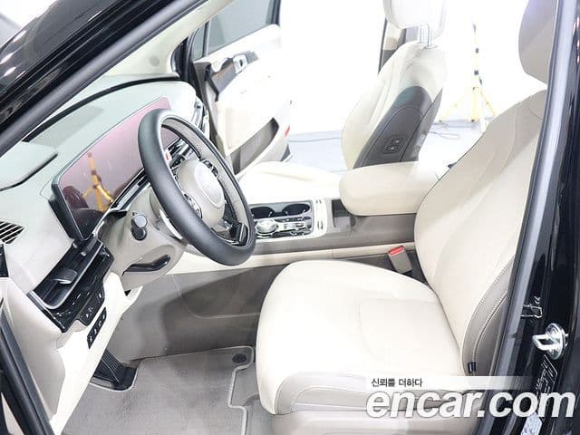 Kia Carnival 2024 — ფოტო 17/20