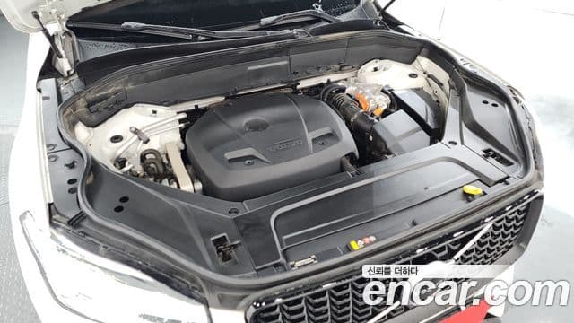 Volvo XC90 2021 — ფოტო 6/20