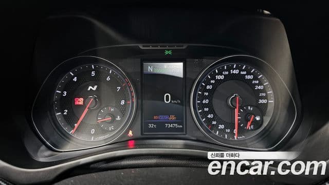 Hyundai Veloster 2018 — Şəkil 7/20