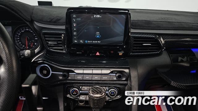 Hyundai Veloster 2018 — Şəkil 12/20