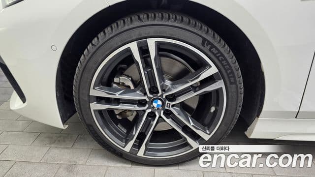 BMW 1 Series 2022 — фото 5 из 20
