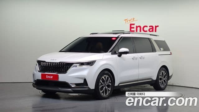 Kia Carnival 2023 — ფოტო 1/20