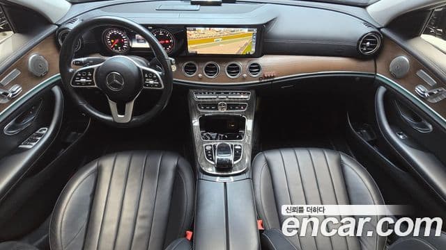 Mercedes-Benz E-Class 2020 — ფოტო 9/20