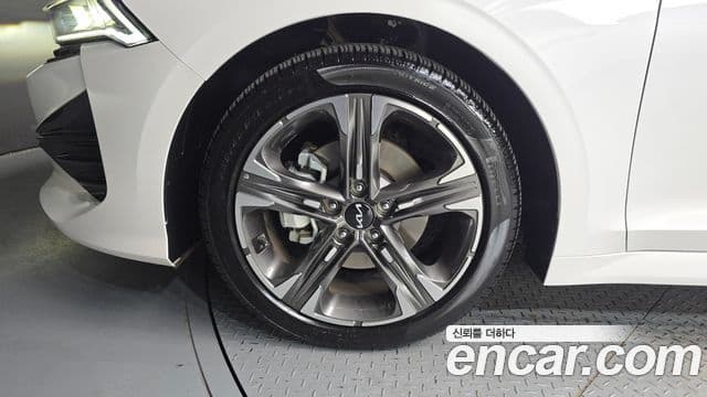 Kia K5 2022 — фото 5 из 20