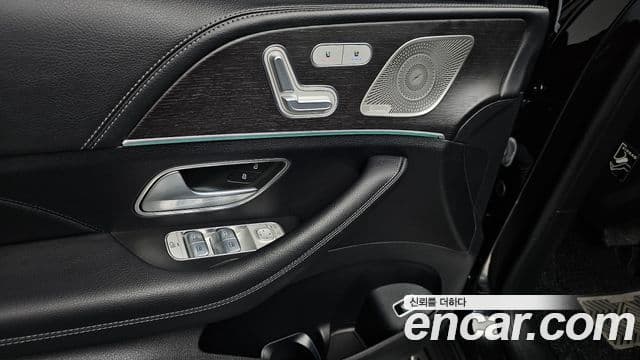 Mercedes-Benz GLE-Class 2022 — Фото 19/20