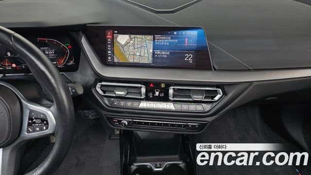 BMW 1 Series 2021 — Şəkil 12/20