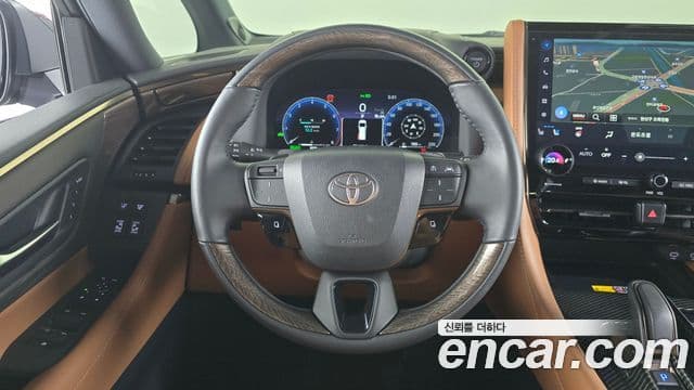 Toyota Alphard 2025 — Şəkil 13/20