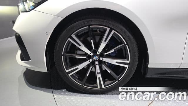 BMW 5 Series 2023 — Şəkil 3/33
