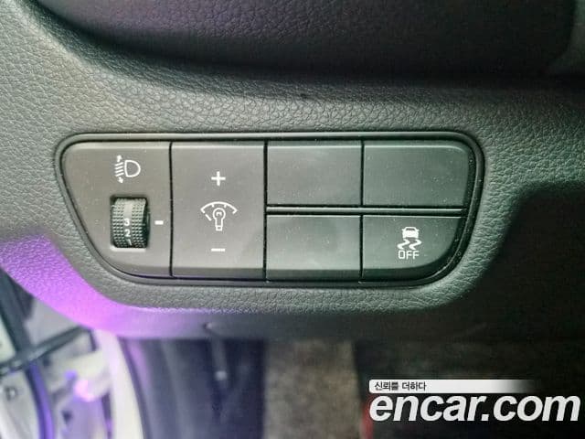 Kia Seltos 2025 — фото 8 из 20