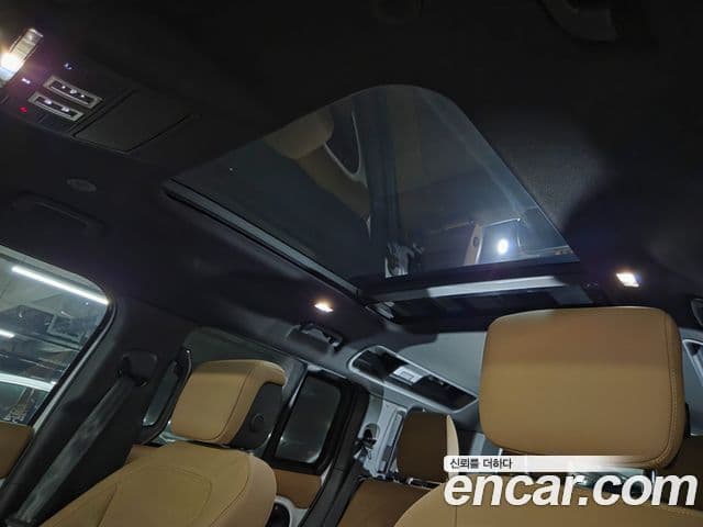 Land Rover Defender 2025 — фото 17 из 20
