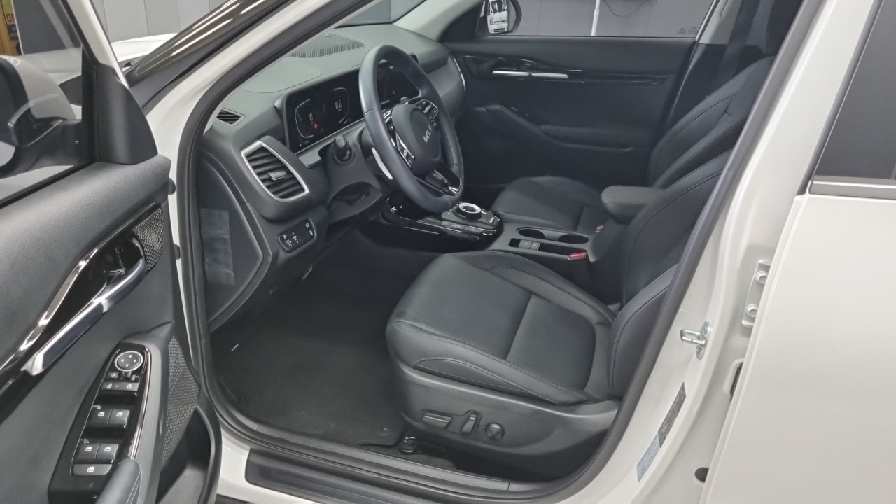 Kia Seltos 2025 — Şəkil 9/18