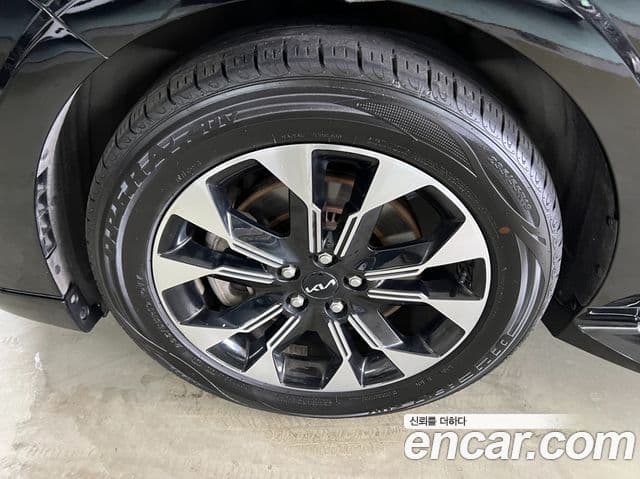 Kia Carnival 2023 — Şəkil 20/20