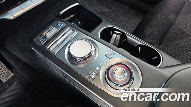Genesis GV70 2021 — Şəkil 9/20