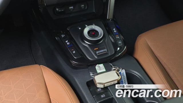 Kia Seltos 2023 — фото 9 из 20