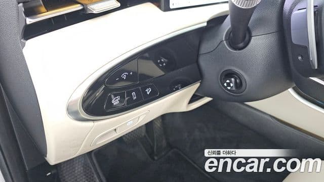 Genesis GV70 2024 — ფოტო 16/20