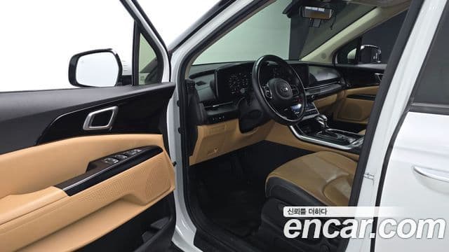 Kia Carnival 2021 — Фото 8/20