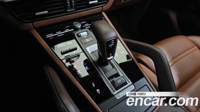 Porsche Cayenne 2021 — Şəkil 9/20