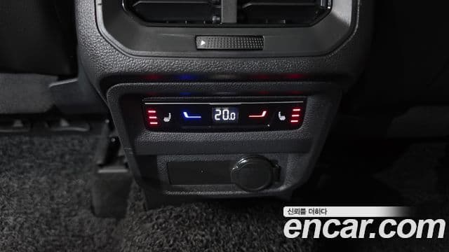 Volkswagen Tiguan 2022 — Şəkil 16/20