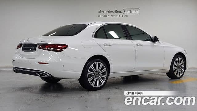 Mercedes-Benz E-Class 2023 — ფოტო 2/18