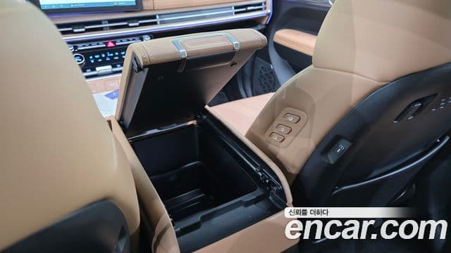 Hyundai Santa Fe 2025 — Photo 3/40