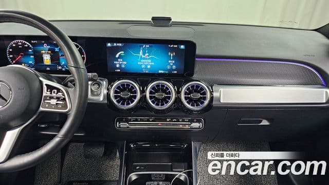 Mercedes-Benz GLB-Class 2022 — Şəkil 13/20