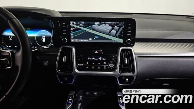 Kia Sorento 2021 — ფოტო 13/20