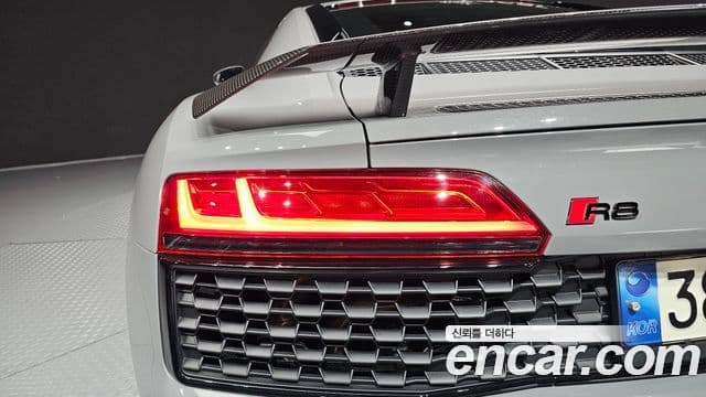 Audi R8 2021 — Photo 8/30