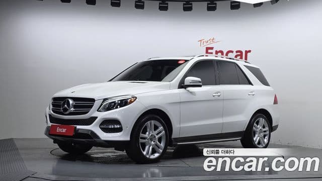 Mercedes-Benz GLE-Class 2018 — Фото 1/20