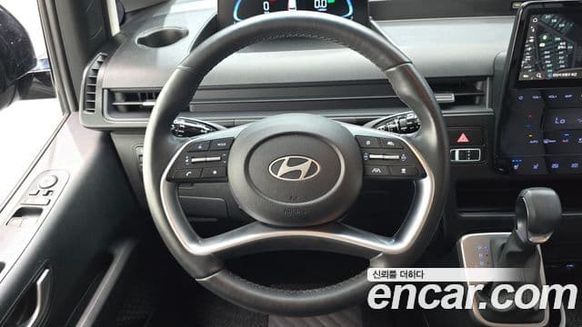 Hyundai Staria 2025 — Фото 13/20