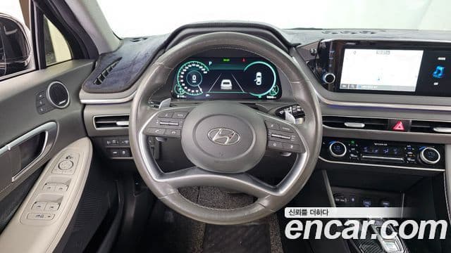 Hyundai Sonata 2021 — ფოტო 13/20