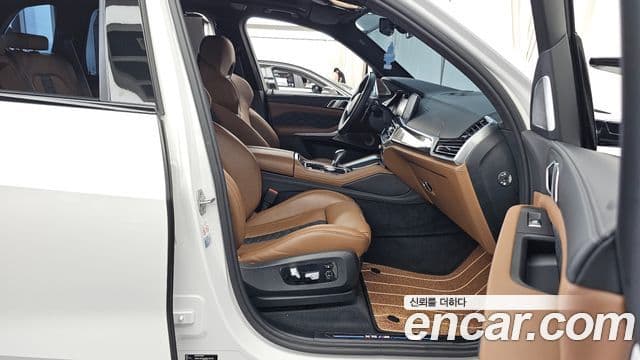 BMW X5M 2021 — Photo 20/36