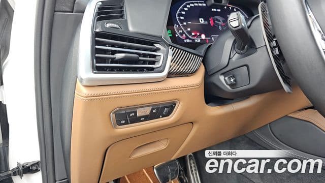 BMW X5M 2021 — Photo 33/36