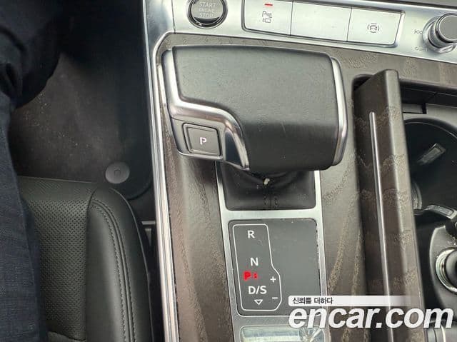 Audi A6 2021 — ფოტო 6/17