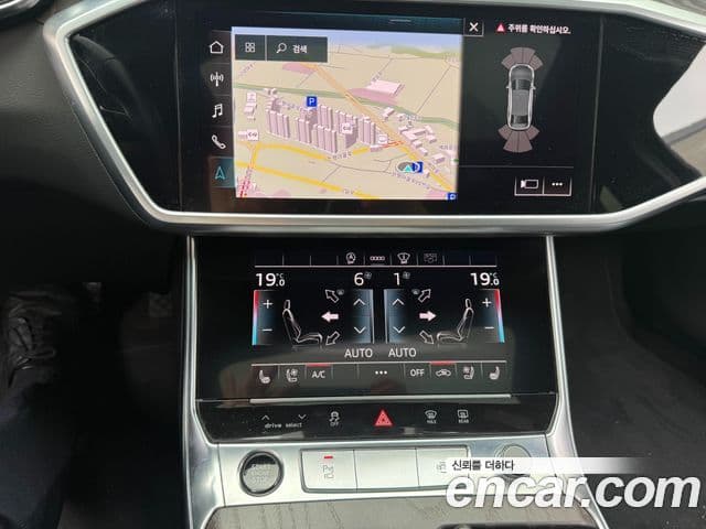 Audi A6 2021 — ფოტო 13/17