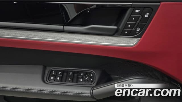 Porsche Cayenne 2024 — Photo 8/20