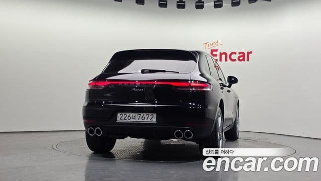 Porsche Macan 2019 — Photo 21/30